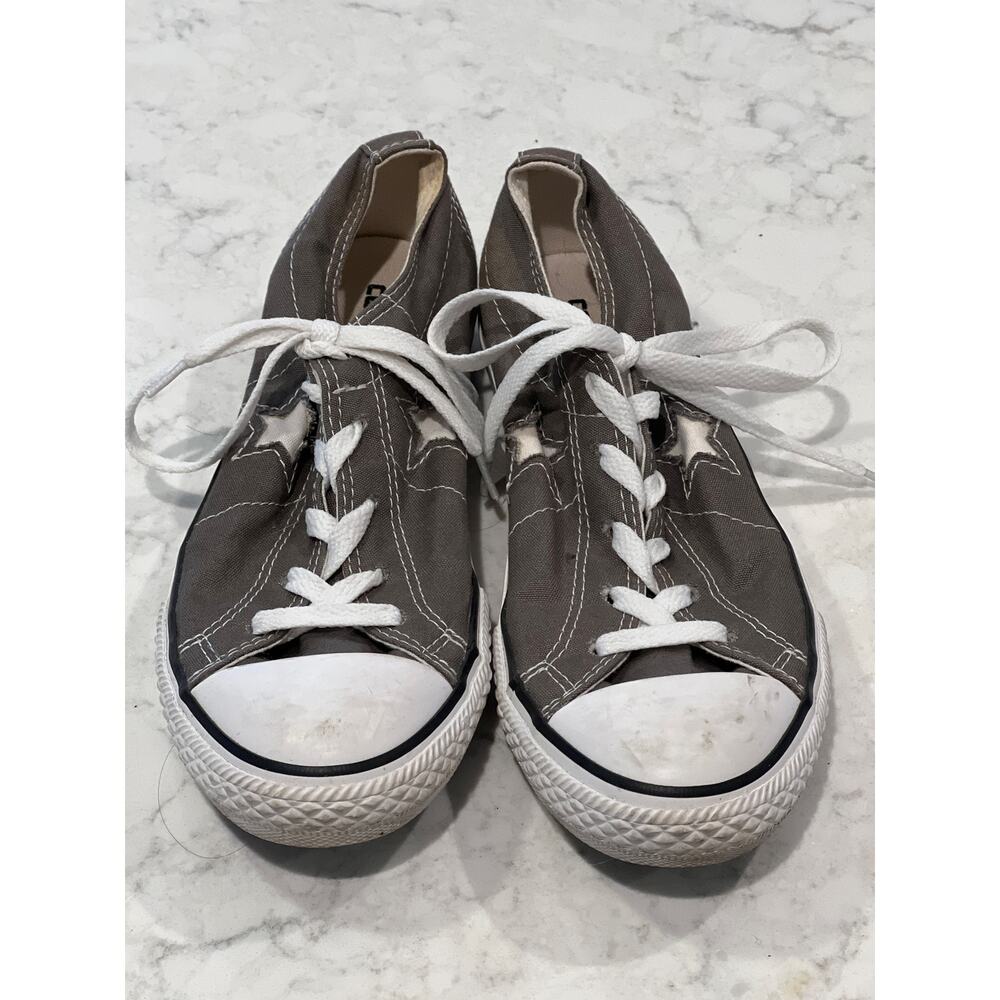 Converse Women’s One Star Canvas Low Top Lace Up Sneakers‎ Size 6 Gray Athletic